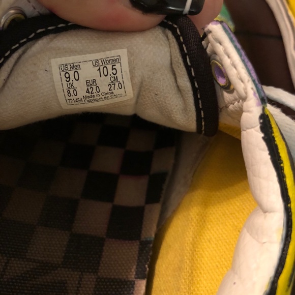 Custom Vans - Picture 5 of 5